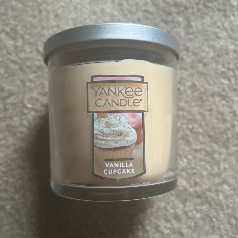 Yankee Candle Cream Scented Candle Bath & Body